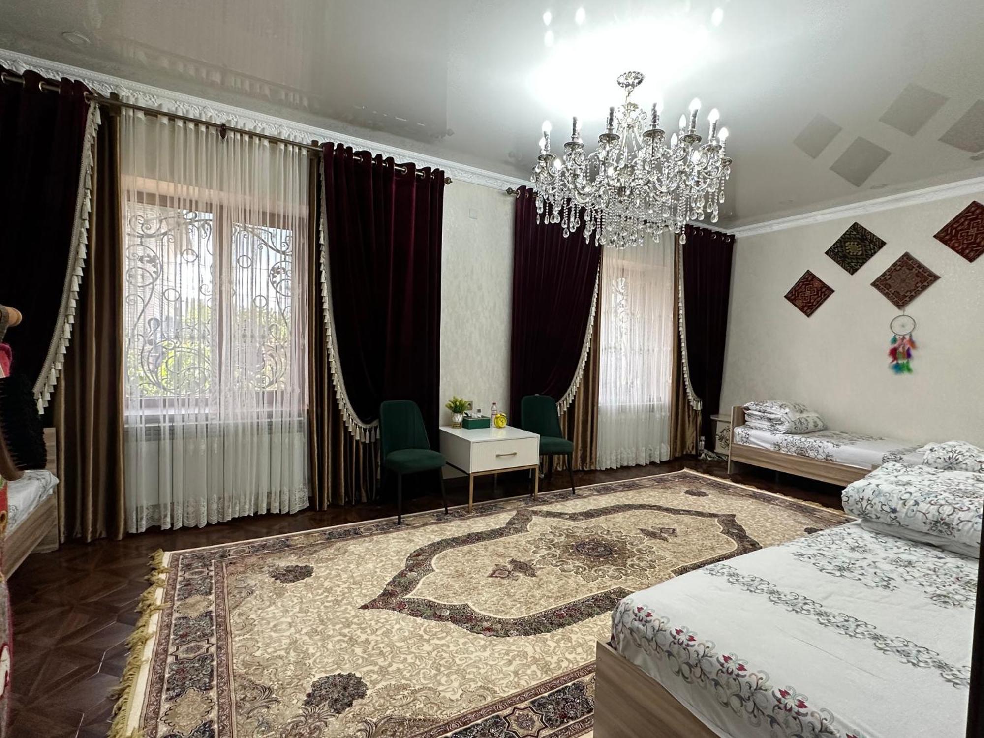 오쉬 Sultan Saray 호스텔 외부 사진